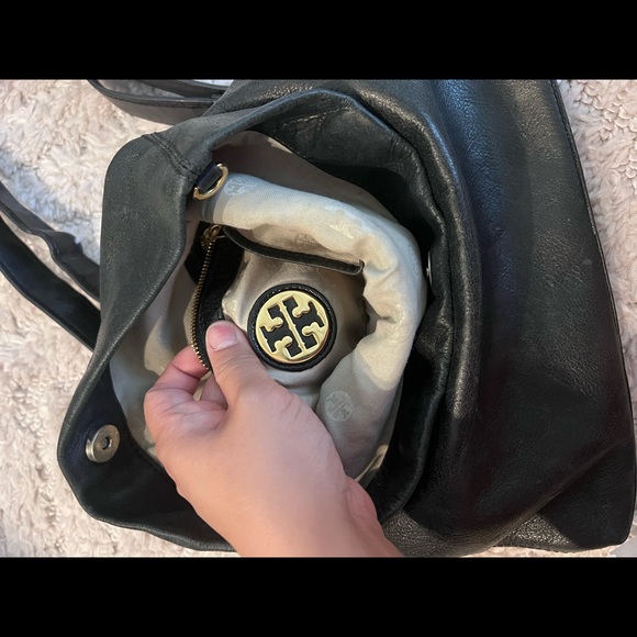 Tory Burch 3way purse - Picture 7 of 9